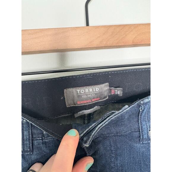 Torrid Bombshell Skinny Jeans Plus Size 10 Premium Stretch Denim - Picture 12 of 12